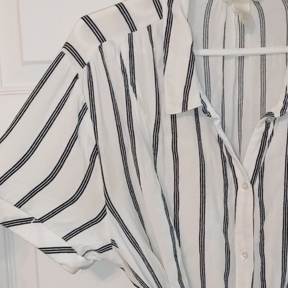 Maxi white and blue striped dress - Picture 2 of 4